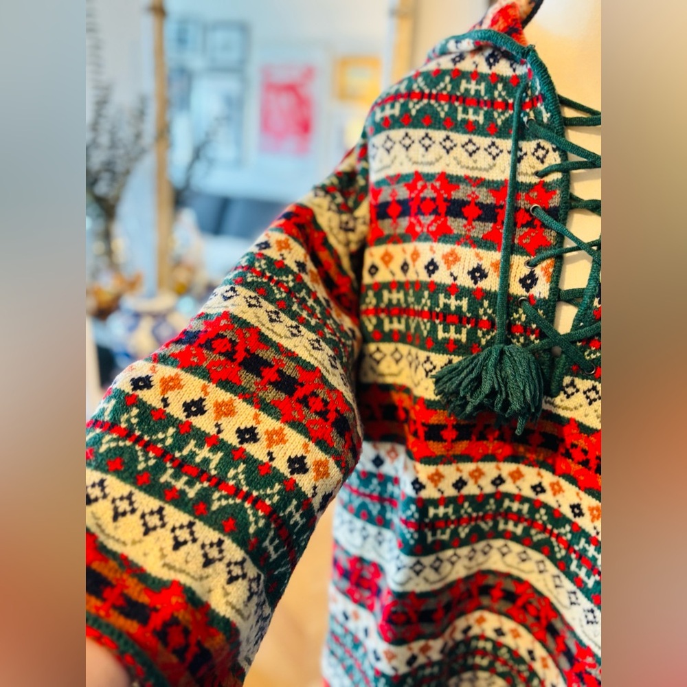 ZARA Nordic Colorful Hooded Poncho with Tassels - Picture 9 of 12